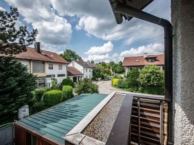 Moderne Wohnung mit Balkon in Puchheim Gröbenzell
