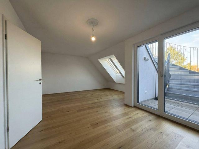 Moderne Wohnung mit Dachterrasse und Schrankraum in exzellenter urbaner Lage!