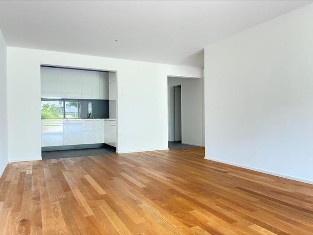 Moderne Wohnung mit Gartensitzplatz