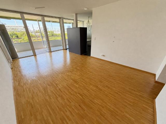 Moderne Wohnung mit grossem Balkon im beliebten Hirzbrunnen Quartier