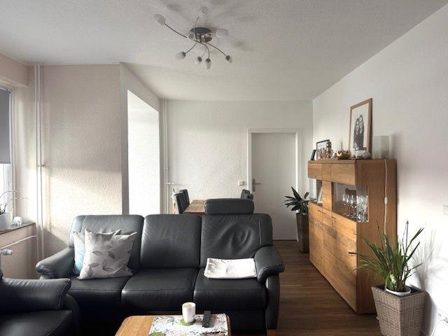 Moderne Wohnung mit großem Balkon!