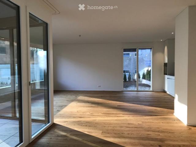 Moderne Wohnung mit grossem Garten in Büron