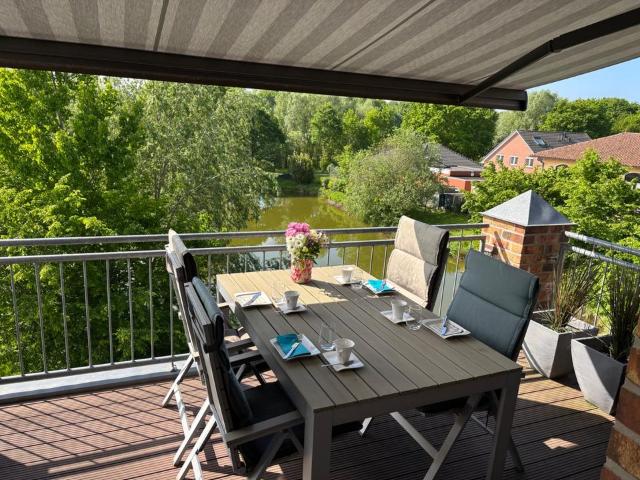Moderne Wohnung mit großem Sonnenbalkon & Wasserblick