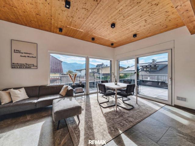 Moderne Wohnung mit großer Sonnenterrasse & Bergblick!