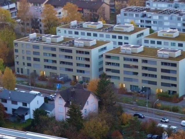 Moderne Wohnung mit Loggia, 2 Nasszellen, Waschturm
