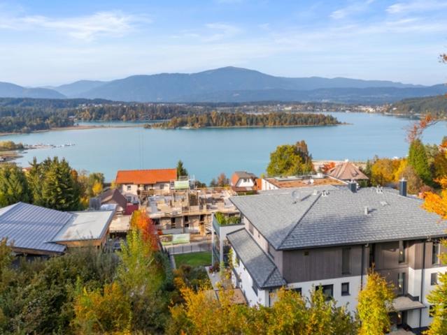 Moderne Wohnung mit Seeblick