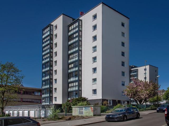 Moderne Wohnung mit sonnigem Balkon