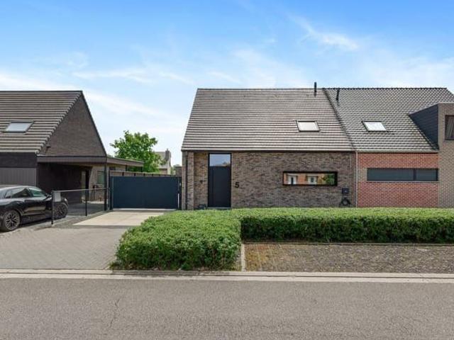 MODERNE WONING MET 2 SLAAPKAMERS, GARAGE, TUIN IN ALKEN