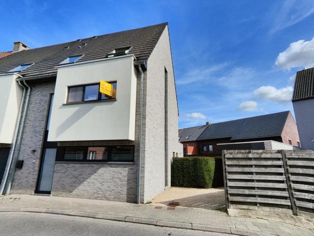Moderne woning met centrale ligging te Denderleeuw