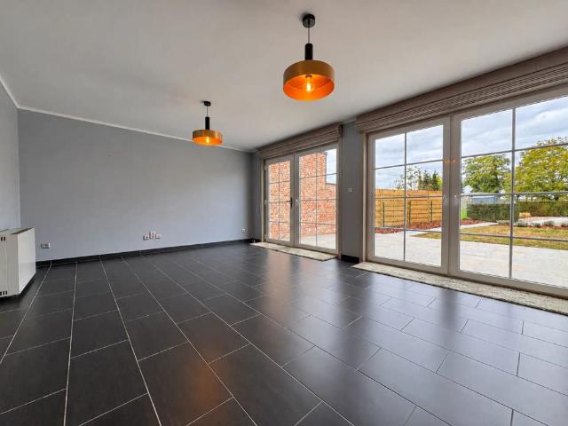 Moderne woning met drie slaapkamers en tuin te Linter