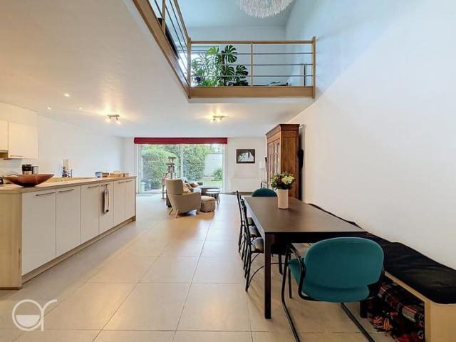 Moderne woning met terras en tuin