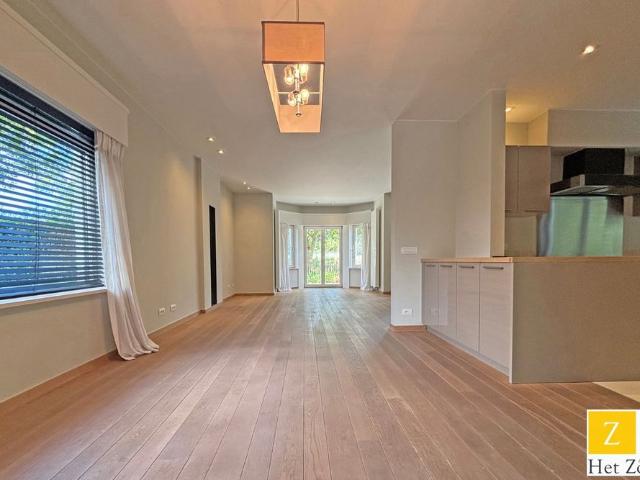Moderne woning met zicht op de Royal Zoute Golf Club