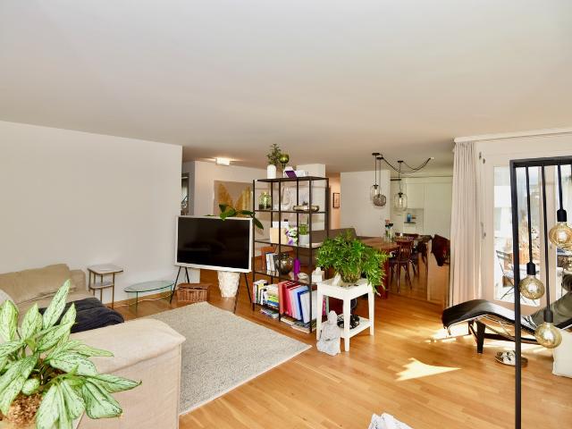 Moderne, zentral gelegene Wohnung nähe See