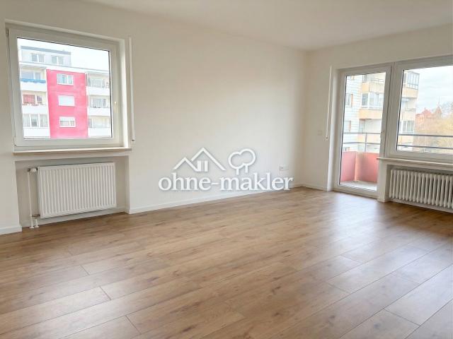 Moderne, zentrale 2 Zimmer Wohnung mit Balkon, Aufzug & EBK – direkt am Bahnhof ab 01.10.26 frei