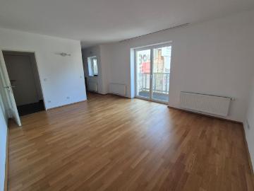 Moderne, zentrale 3 Zimmer Wohnung mit Balkon