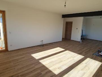 Moderne zetralgelegene Wohnung zu vermieten