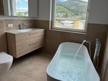 Moderne 108m² Wohnung mit Balkon Erstbezug nach Sanierung
