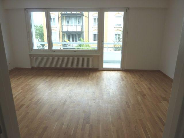 Moderne 1.5 Zimmerwohnung mit Balkon an top Lage