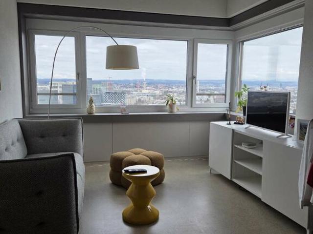 Moderne 1.5 Zimmer Mezzanine mit Panoramaweitsicht