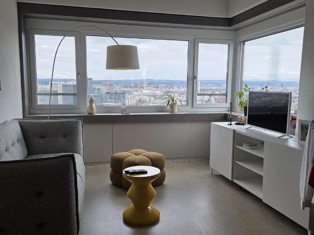 Moderne 1.5 Zimmer Mezzanine mit Panoramaweitsicht