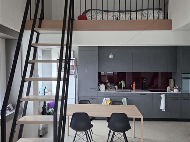 Moderne 1.5 Zimmer Mezzanine mit Panoramaweitsicht