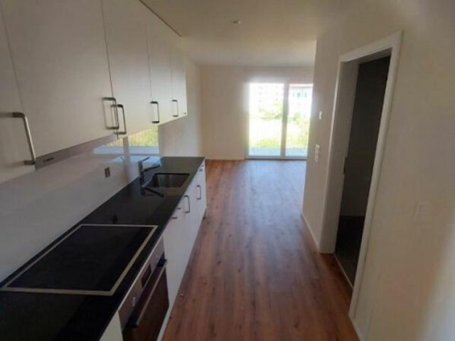 Moderne 1.5 Zimmer Neubauwohnung mit grosszügigem Balkon Erstbezug