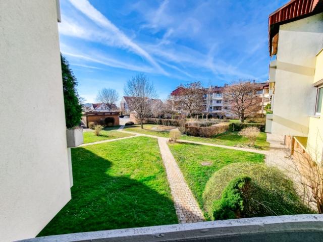 Moderne 1,5 Zimmer Wohnung mit Loggia und Garage zu vermieten!