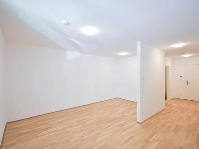 Moderne 1,5 Zimmer Wohnung mit Loggia