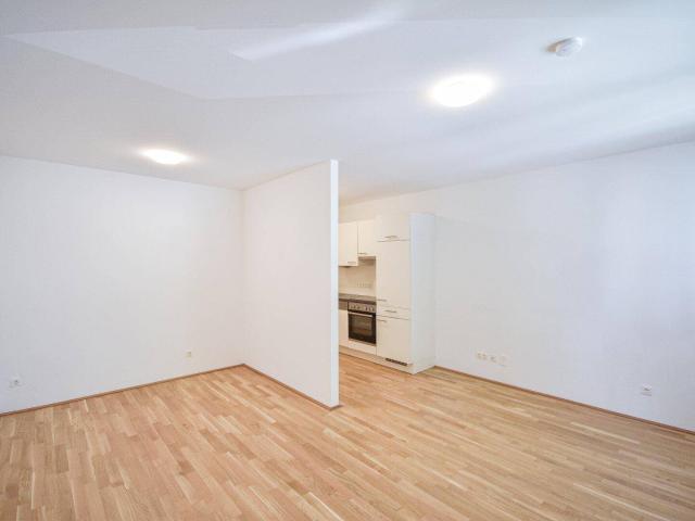 Moderne 1,5 Zimmer Wohnung mit Loggia