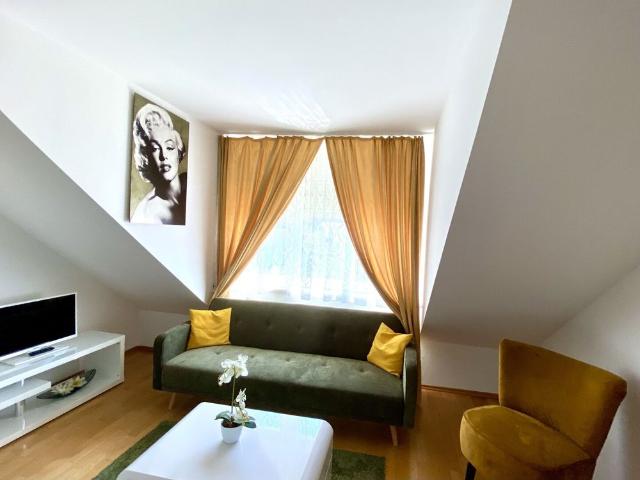 Moderne 1 Zimmer Wohnung im 6. Stock, 37m², gepflegt, 1090 Wien, nur €1.291 Miete!