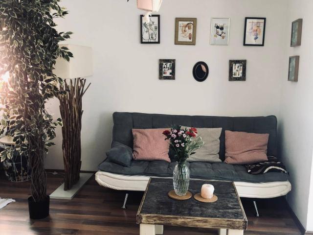 Moderne 1 Zimmer Wohnung im ersten Stockmit Balkon in Kufstein