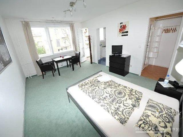 Moderne 1 Zimmer Wohnung in Berlin Wilmersdorf, möbliert