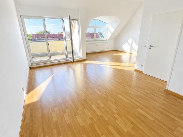 Moderne 1 Zimmer Wohnung mit Balkon, EBK & stufenlosem Zugang