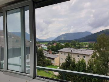 Moderne 1 Zimmer Wohnung mit Loggia und Garage
