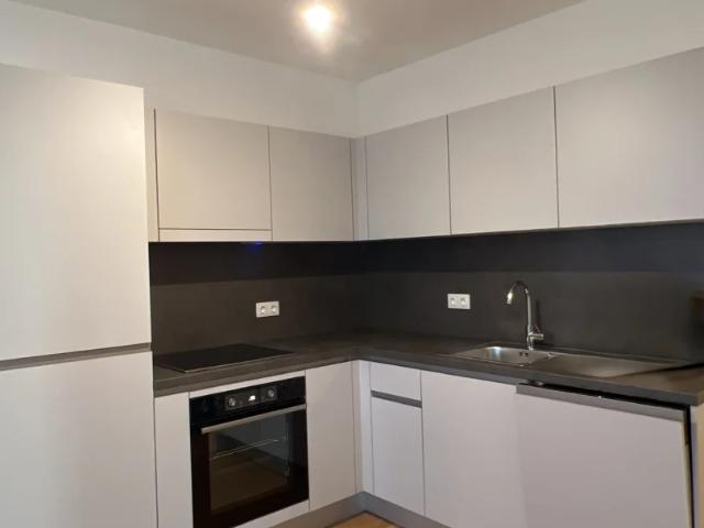 Moderne 1 Zimmer Wohnung mit Loggia und U Bahn Nähe in 1210 Wien um 849 €!