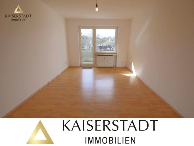 Moderne 1 Zimmer Wohnung mit separater Küche, Balkon und Aufzug in begehrter Lage