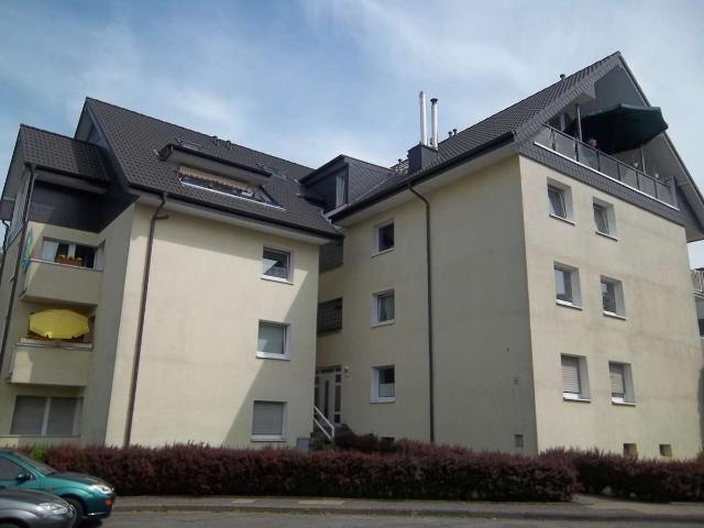 Moderne 2 1/2 Zimmer Parterre Wohnung mit Balkon in der nördl. Gartenstadt