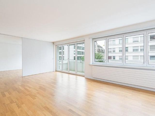 Moderne 2.5 Zimmerwohnung im Zentrum der Neustadt