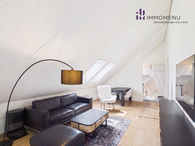 Moderne 2.5 Zimmer Attikawohnung mit Weitsicht in Oberweningen