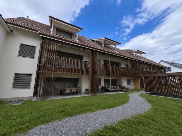 Moderne 2.5 Zimmer Gartenwohnung zu vermieten