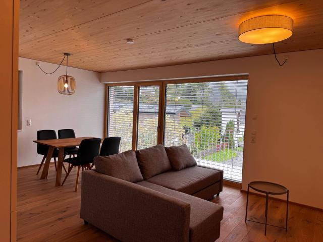 Moderne 2,5 Zimmer Dachgeschosswohnung mit 46 m² – All In Miete inkl. Strom & WLAN