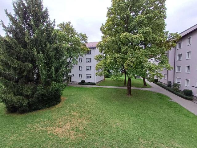 Moderne 2,5 Zimmer Wohnung mit Balkon in Moosach