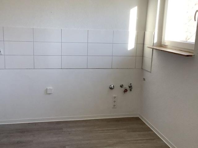Moderne 2,5 Zimmer Wohnung mit Balkon