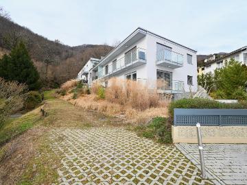 Moderne 2,5 Zimmer Wohnung mit Garten in Manno