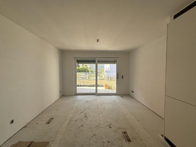 Moderne 2.5 Zimmer Wohnungen mit großem Garten in erster Lage in Cadenazzo