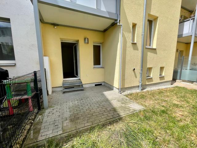 Moderne 2 Raum Wohnung mit Wanne, Dusche und Terrasse in Gera Debschwitz!