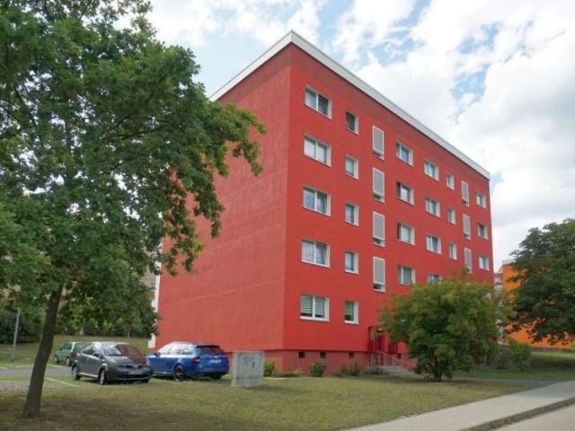 Moderne 2 Raum Wohnung mit Balkon und geräumiger Küche