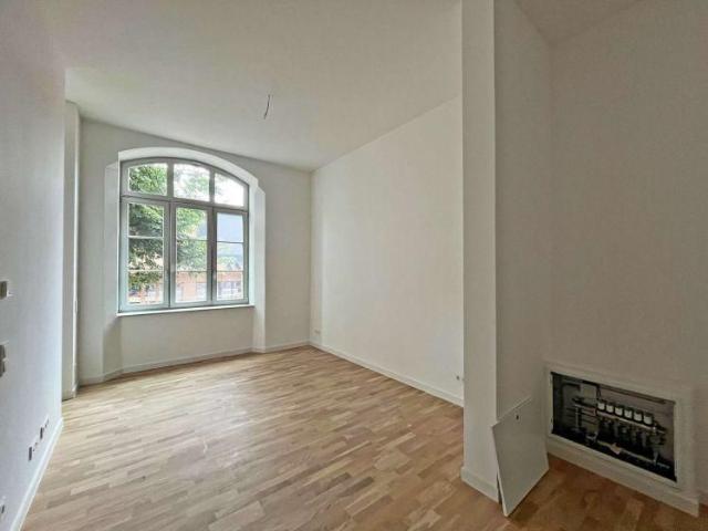 Moderne 2 Raum Wohnung im sanierten Gymnasiumgebäude
