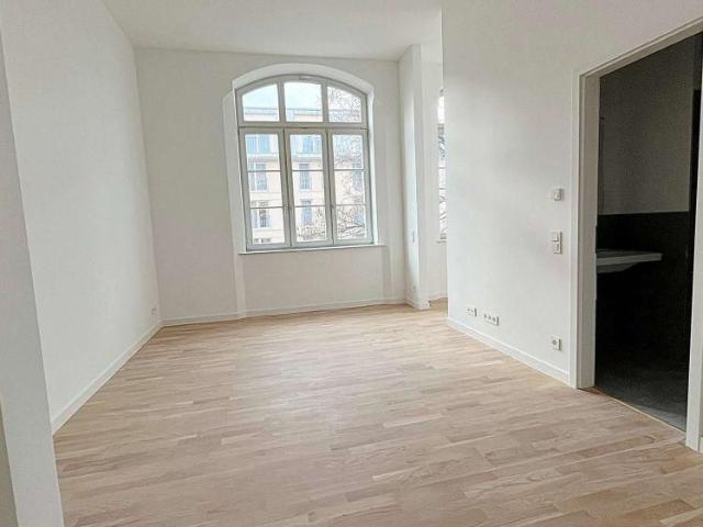 Moderne 2 Raum Wohnung im sanierten Gymnasiumgebäude