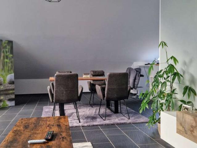 Moderne 2 Raum DG Wohnung mit gehobener Innenausstattung in Holzwickede
